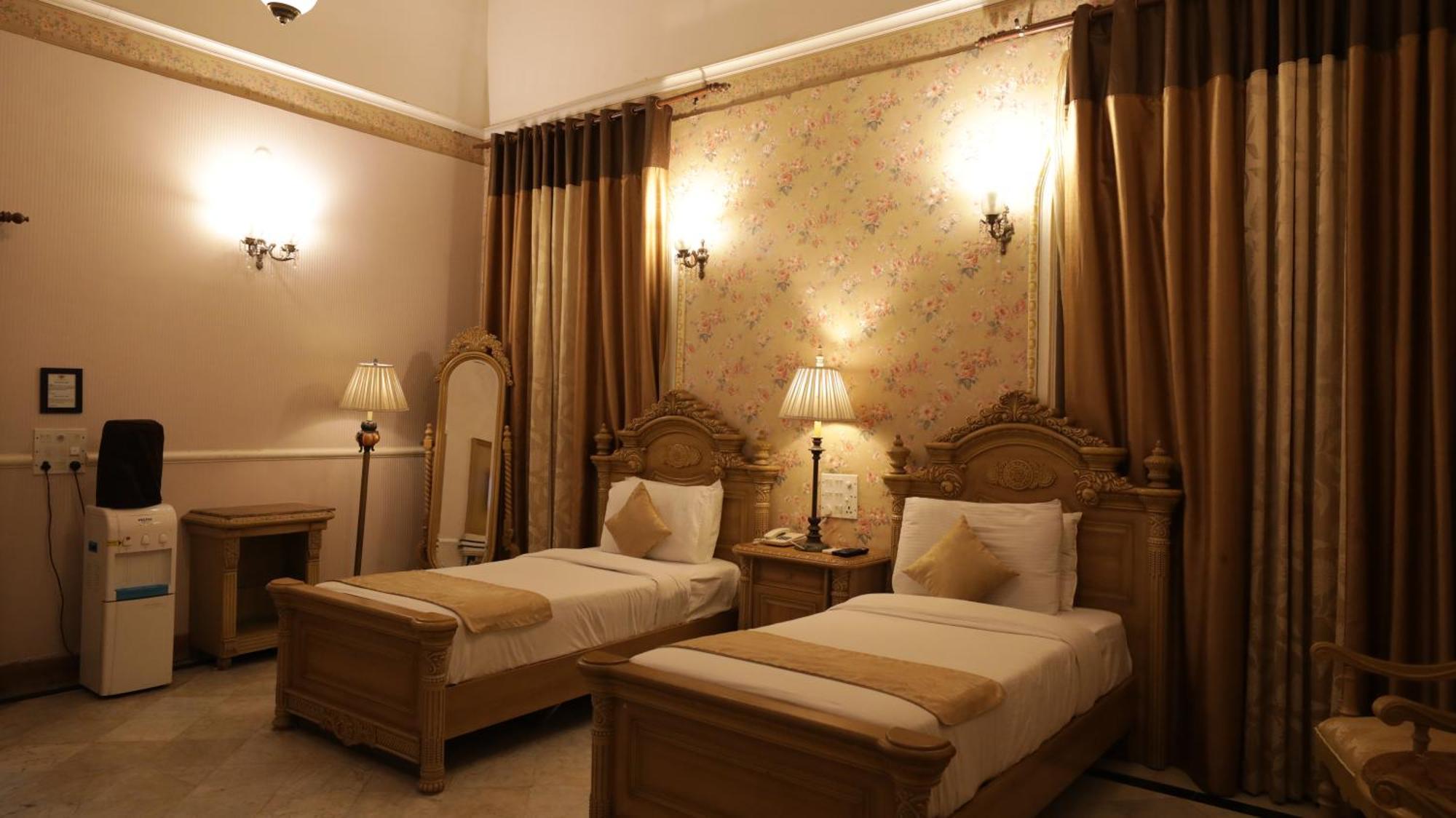 אג'מר Hotel Merwara Estate- A Luxury Heritage Resort מראה חיצוני תמונה